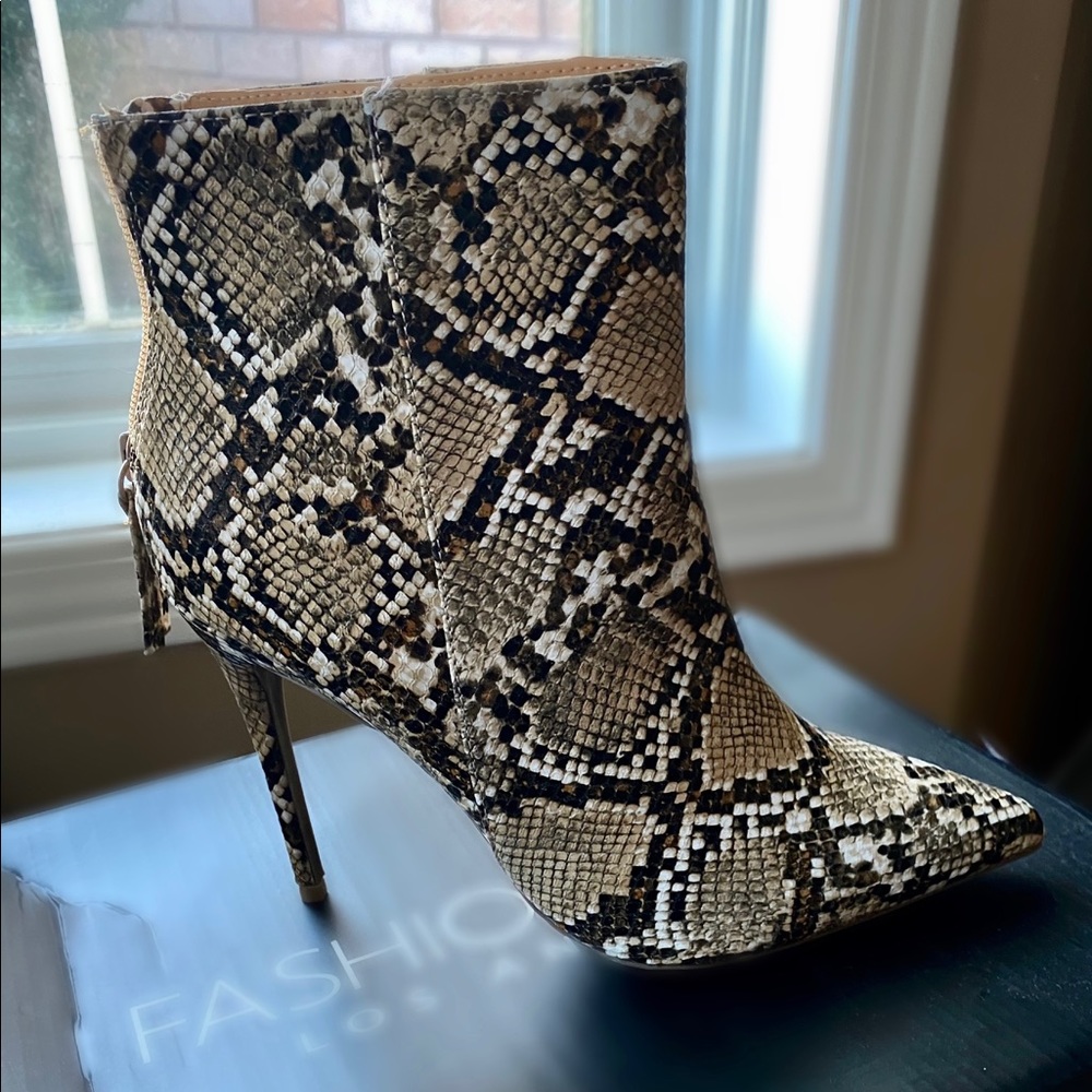 NEW Fashion Nova snakeskin booties